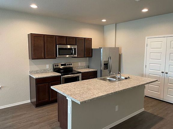 4th image of 12916 Candace Way