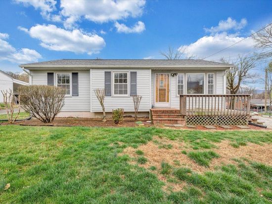 1602 Gaines St, Salem, VA 24153
