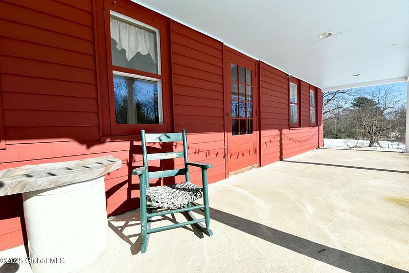 5th image of 81 Plank Road
