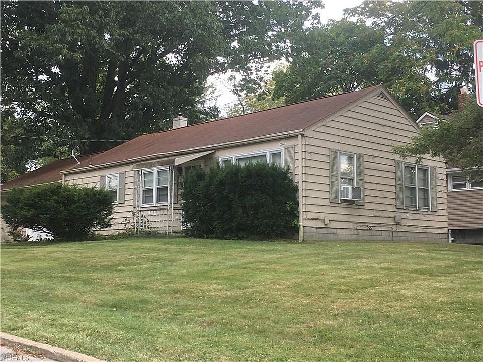 1st image of 105 Argyle Ave