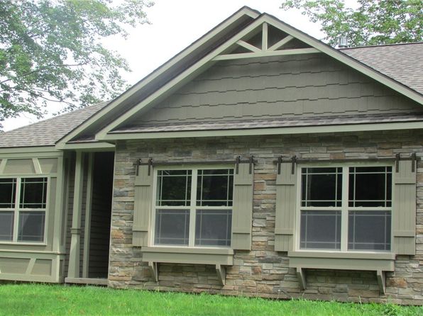 9498 N Pendergast Rd, Lysander, NY 13135