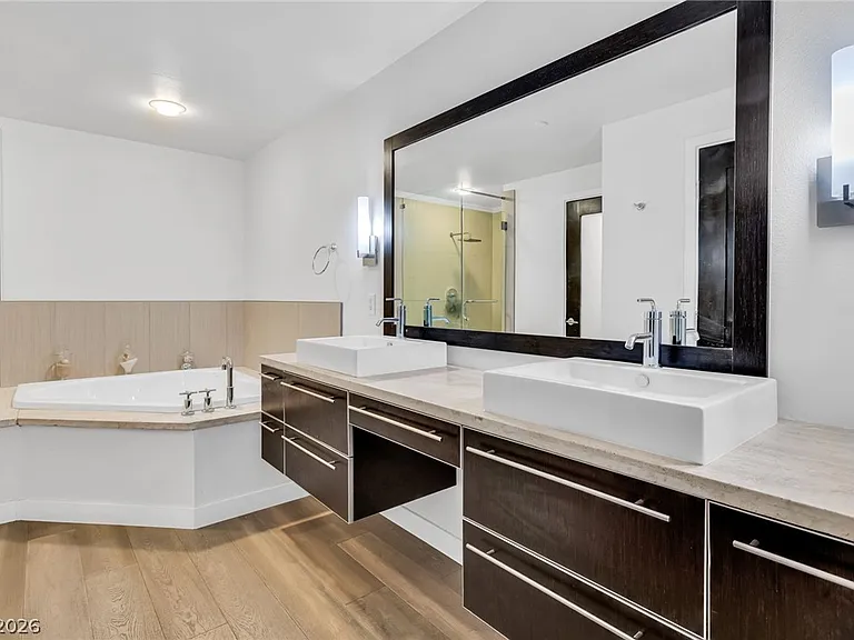 8925 W Flamingo Rd #201 — Photo 15