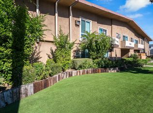 18631-12 Burbank Blvd, Tarzana, CA 91356