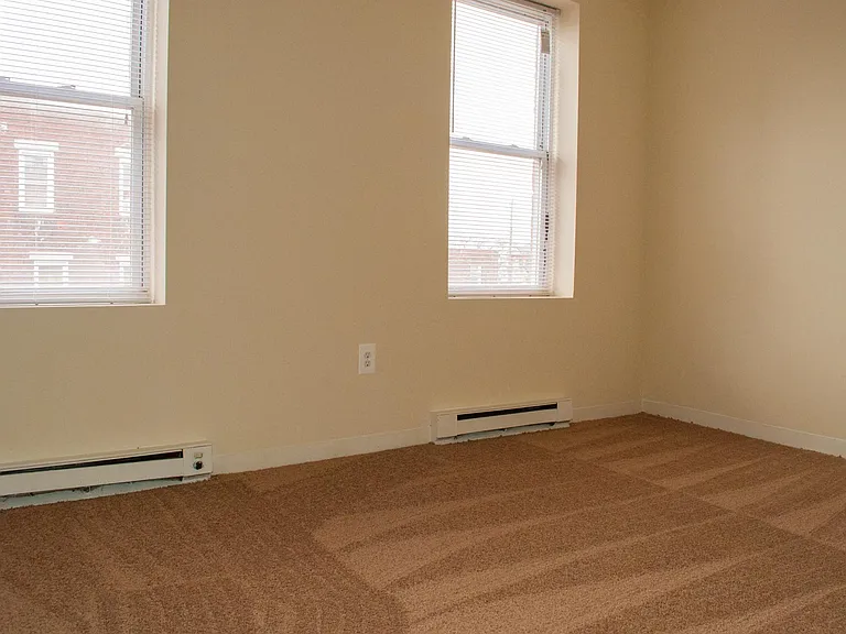 Virginia Arms Apartments — Photo 31