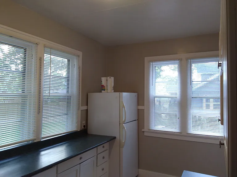 312 Randall St — Photo 7