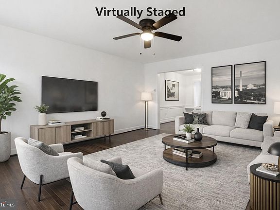 3rd image of 824 20th St NE