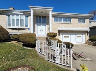 5320 Coyle Ave, Skokie, IL