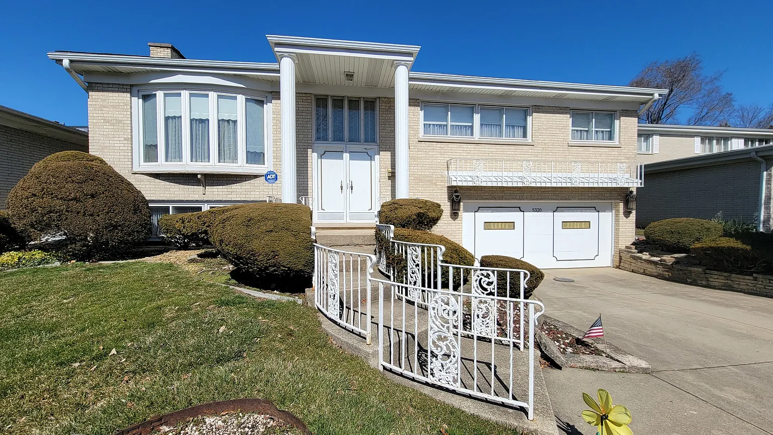 5320 Coyle Ave photo 1