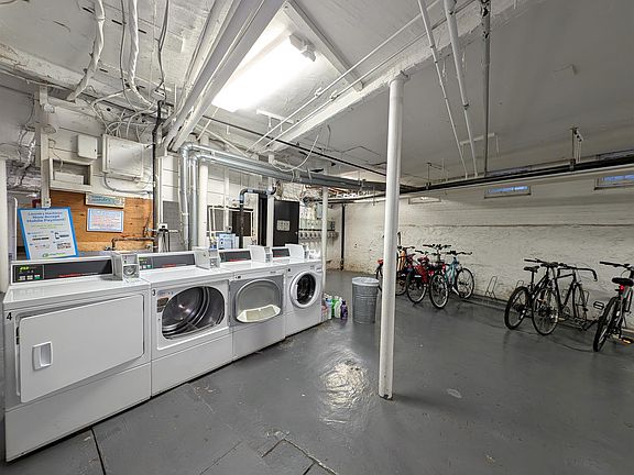 2nd image of 84 Prescott St #32