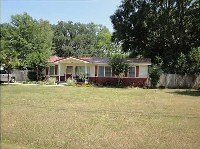 2nd image of 521 Linda Ln