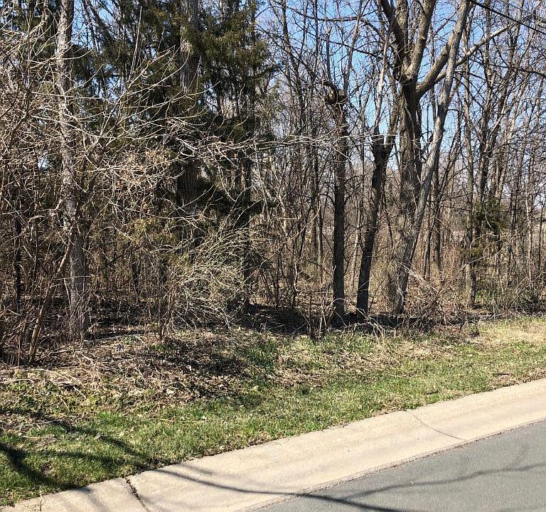 2nd image of 4101 Maplewood Rd