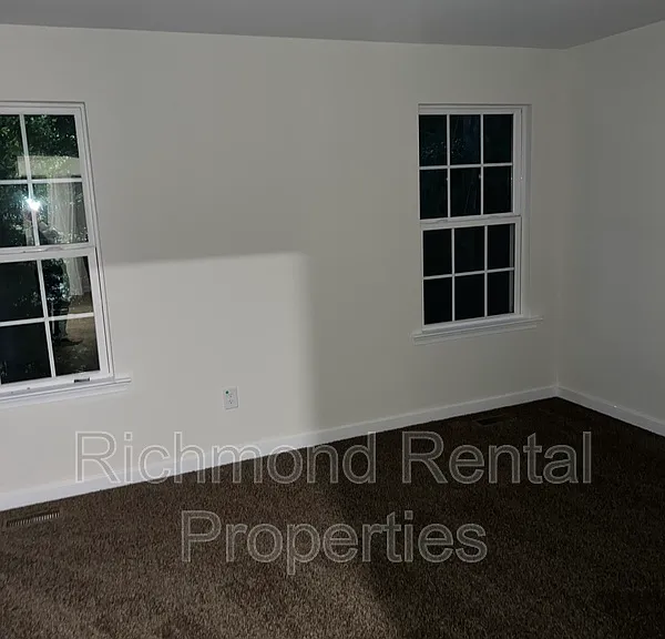 1503 Stonewall Manor Dr — Photo 13