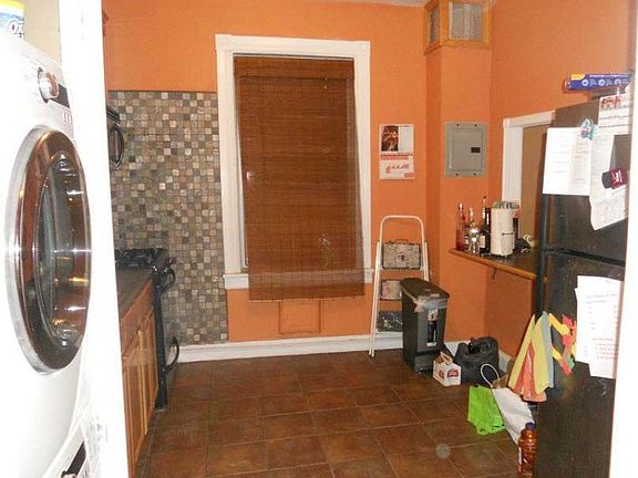 4th image of 270 Harrison Ave APT 203