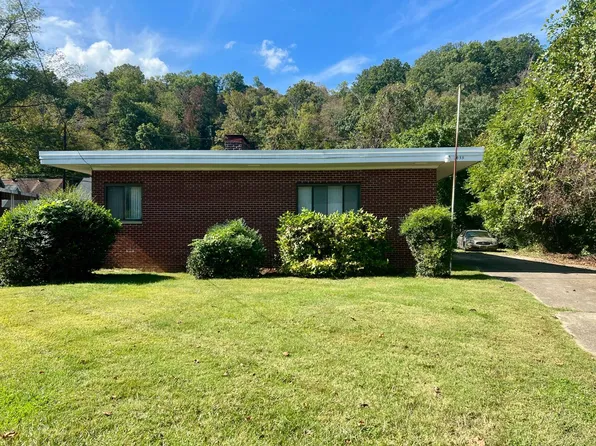 2055 Donald Ave, Huntington, WV 25701