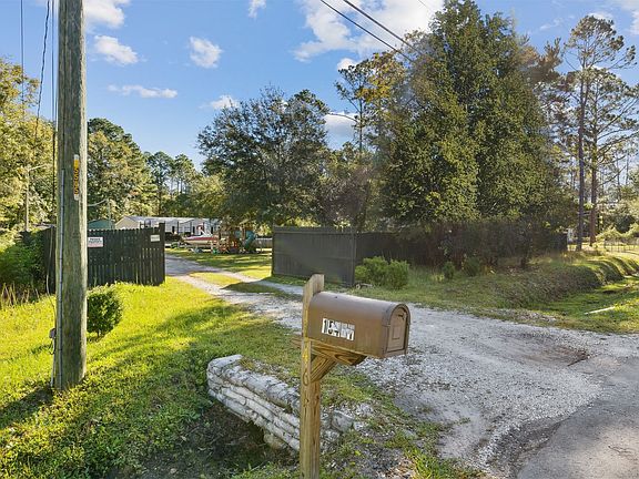 2nd image of 15461 Dewanna Rd
