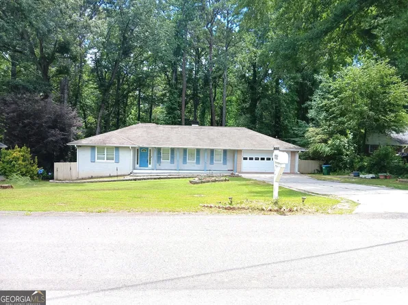 5808 Darry Cir, Norcross, GA 30093