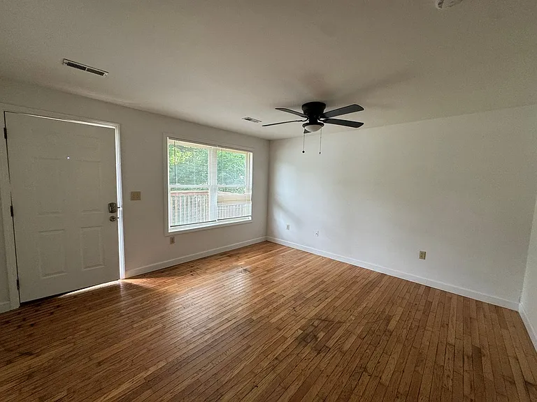 507 Banks Ave — Photo 29