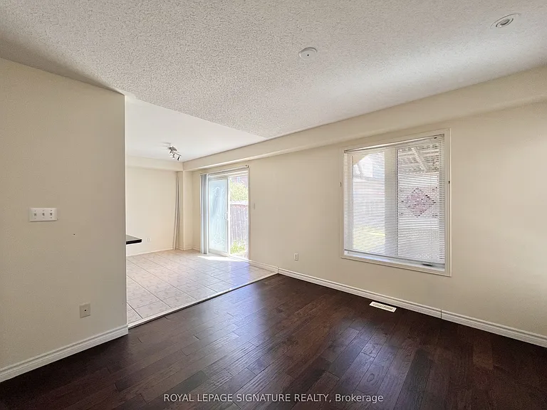99 Tansley Cres — Photo 12