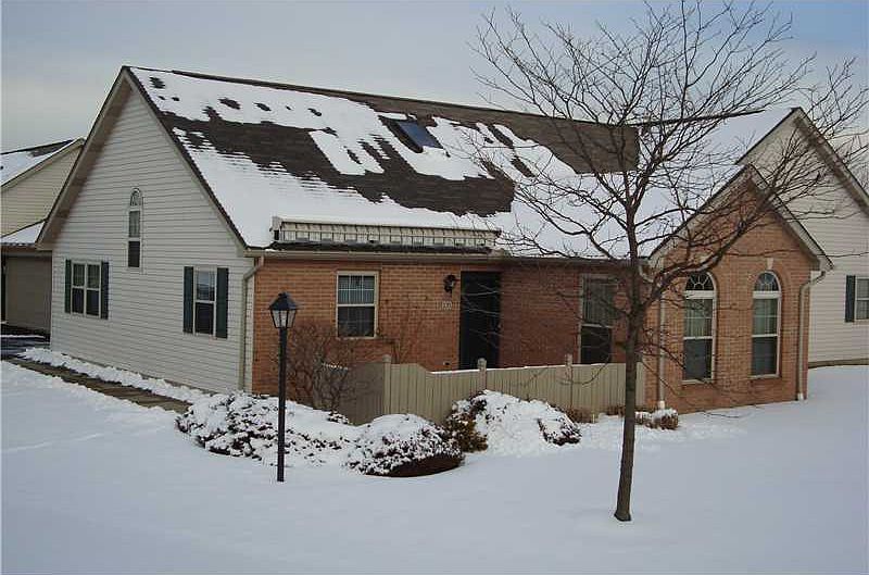 1st image of 135 Carriage Dr