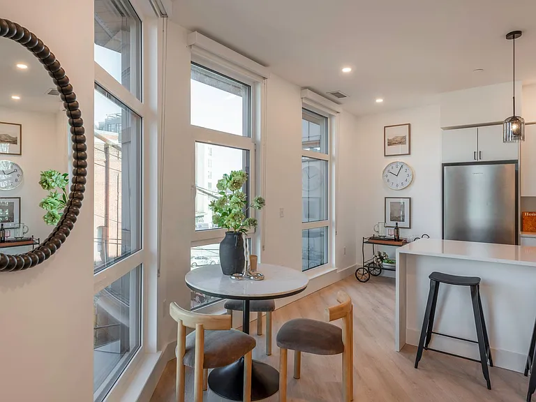 Verge Residences — Photo 34