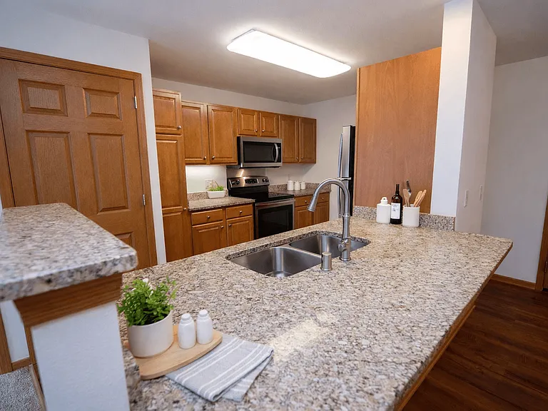 Highlands at Wildwood Lake Apartments 55+ — Photo 11