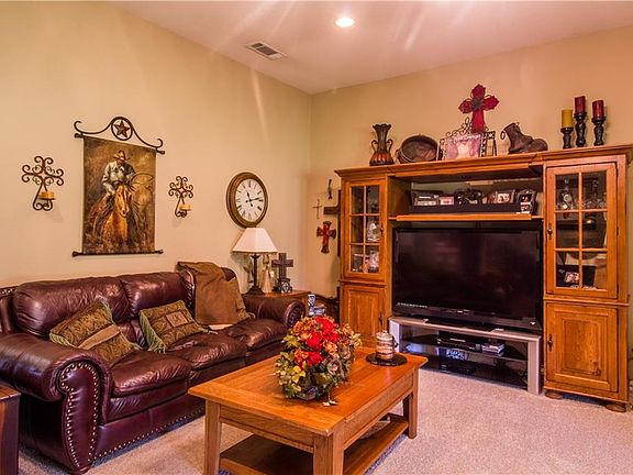 4th image of 1429 County Road 318