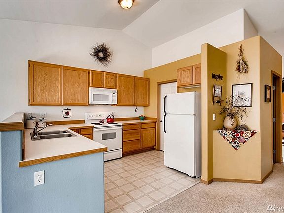 5th image of 8908 174th Street Ct E