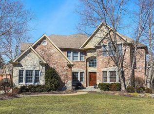 827 Alamosa Ct, Naperville, IL 60565