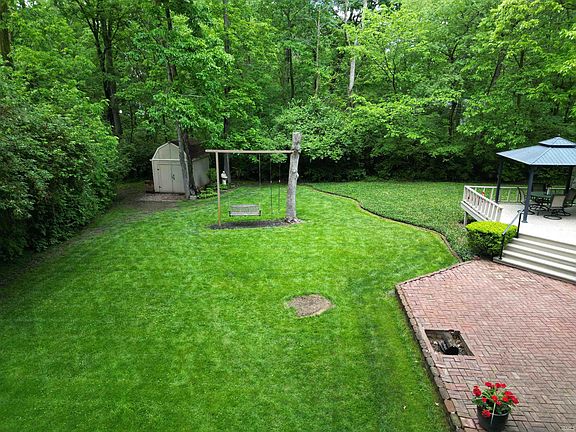 4th image of 4780 Whippoorwill Dr
