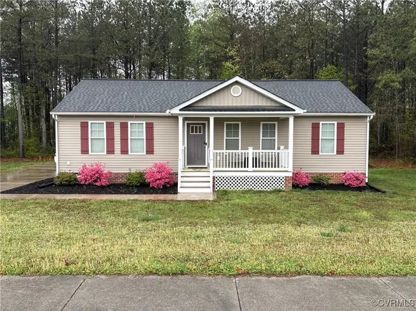 21136 Baileys Grove Dr, South Chesterfield, VA 23803