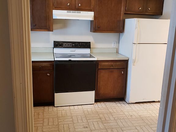 3rd image of 99 Longview Dr #5