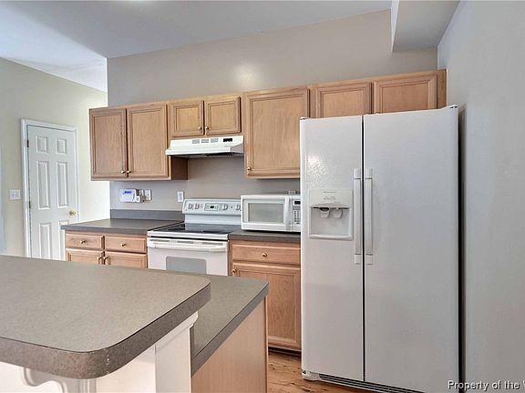 5th image of 104 Callahan Dr #Na