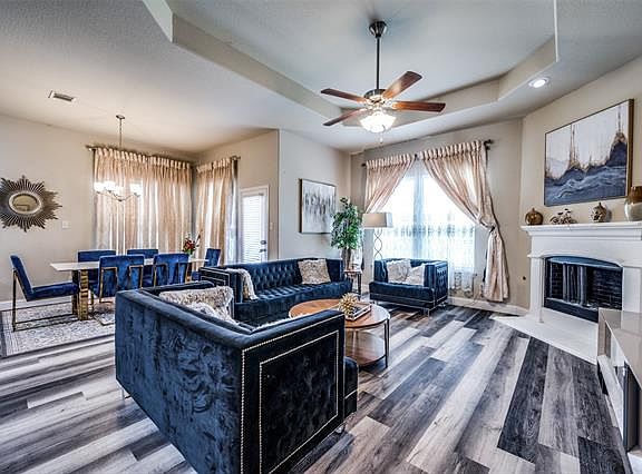 3rd image of 1100 Lake Meadow Ln