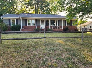 913 Eastern View Dr, Fredericksburg, VA 22405