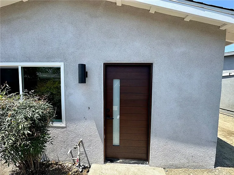 1936 W Valencia Dr #A — Photo 3