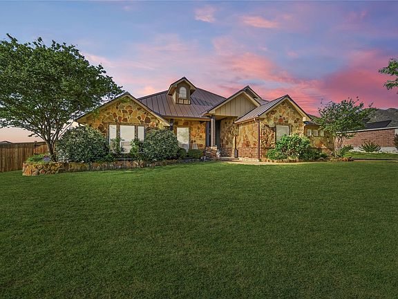 5th image of 4467 W Amity Rd