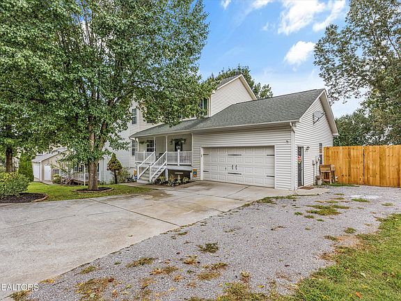 4th image of 7452 Twin Brooks Blvd