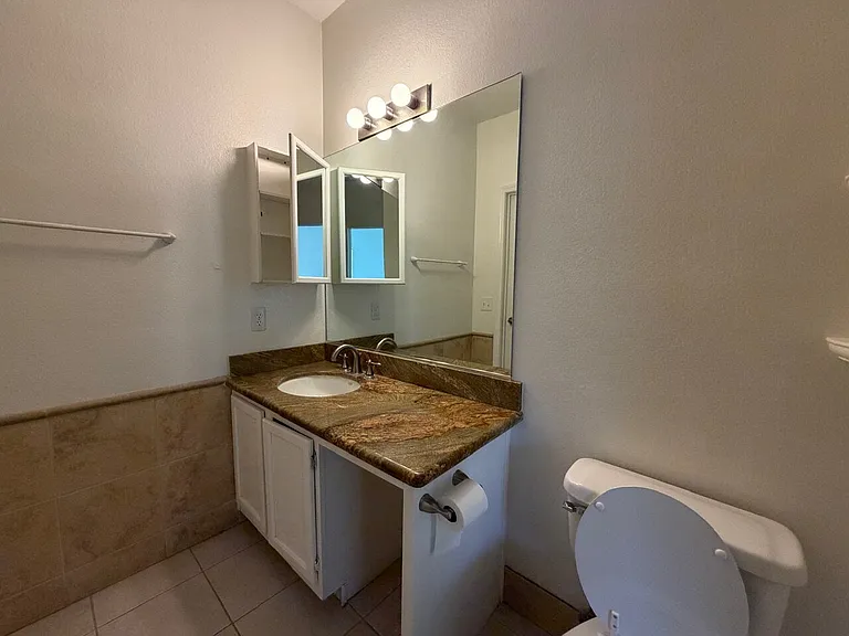 900 Heavenly Hills Ct #204 — Photo 37