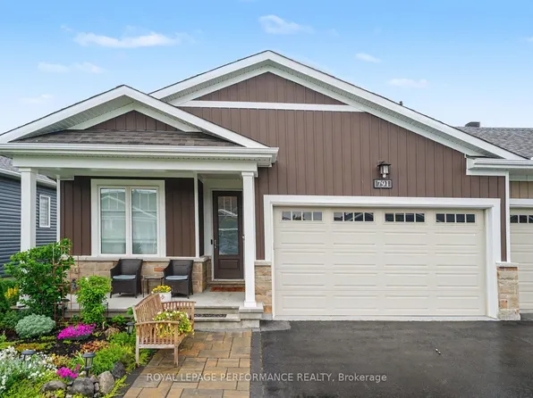 791 Coast Cir, Ottawa, ON K4M 0N3