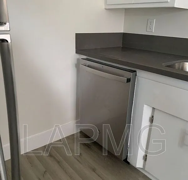 10919 Pioneer Blvd #4 — Photo 9