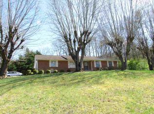 1005 Honeysuckle Dr, Newport, TN 37821