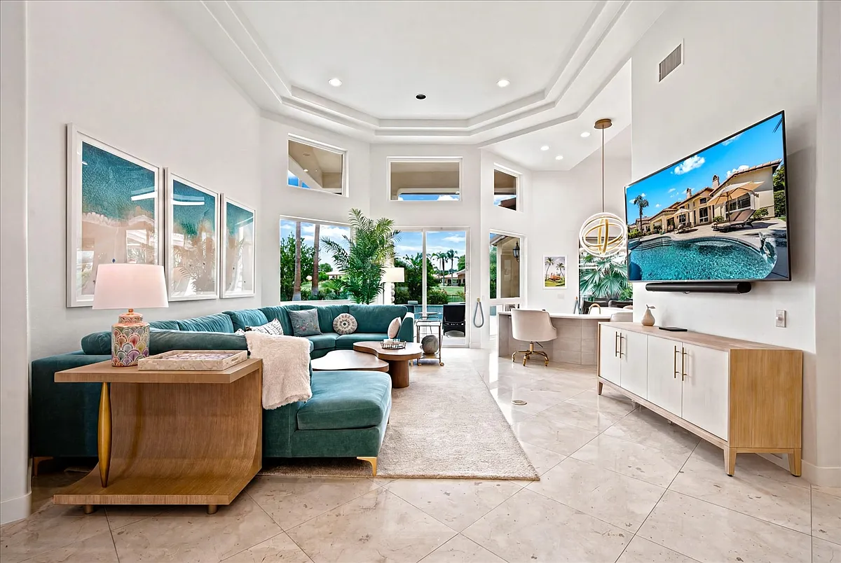 5 bed, 3822 sqft, $25,000 — Photo 3