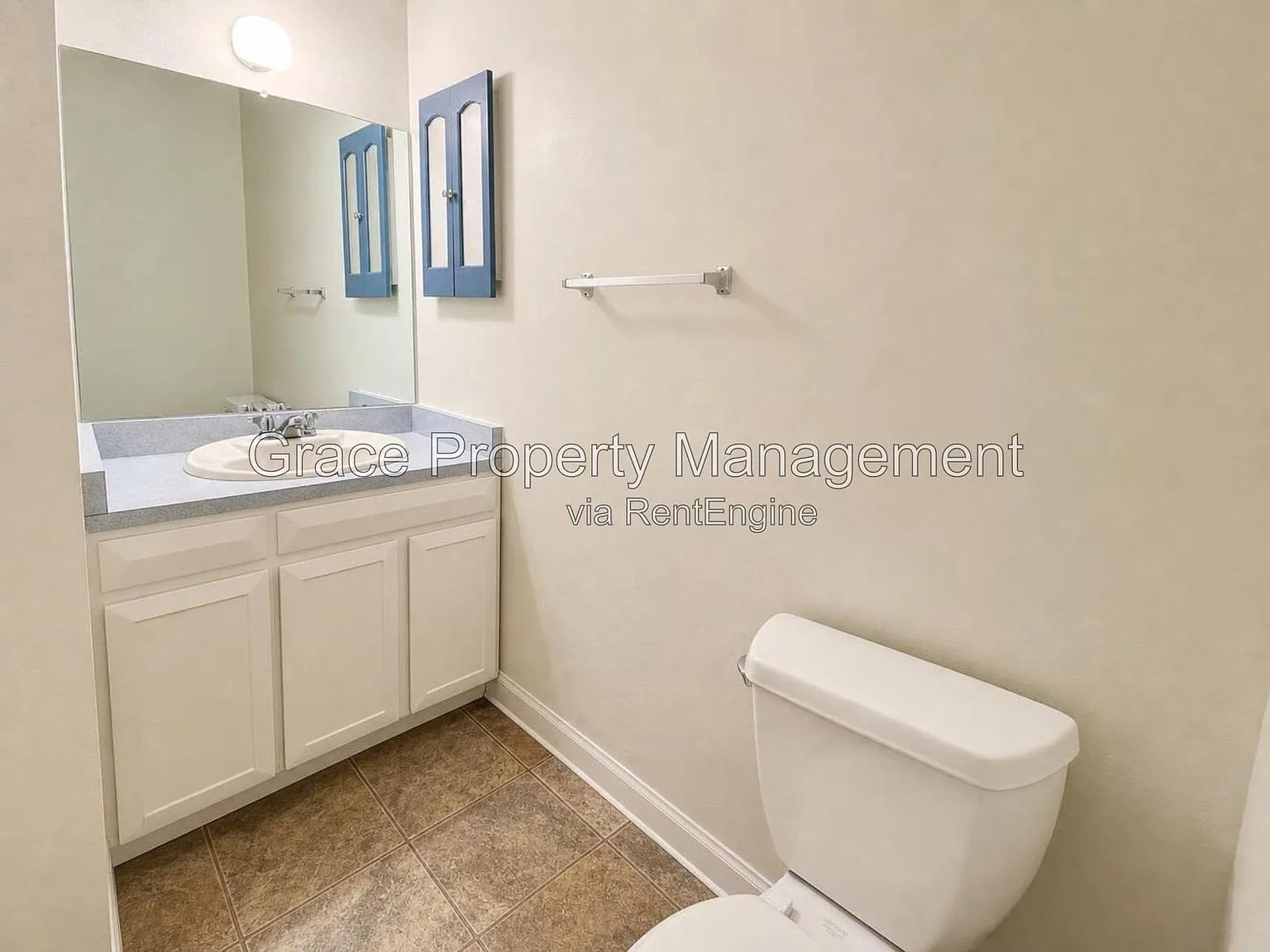 3 bed, 2.5 bath, 1795 sqft, $3,150 — Photo 3