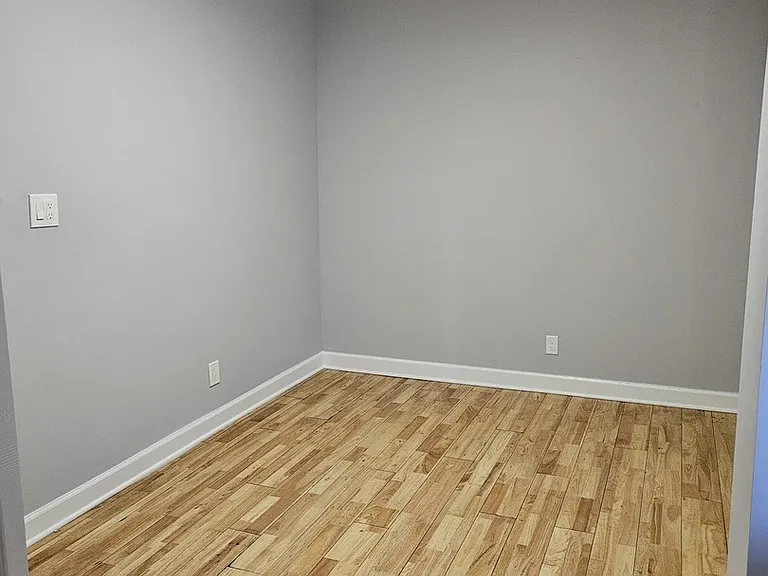 2500 W Pershing Rd #1R — Photo 17