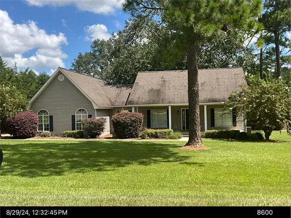 1097 Baymeadows Dr W, Douglas, GA 31535