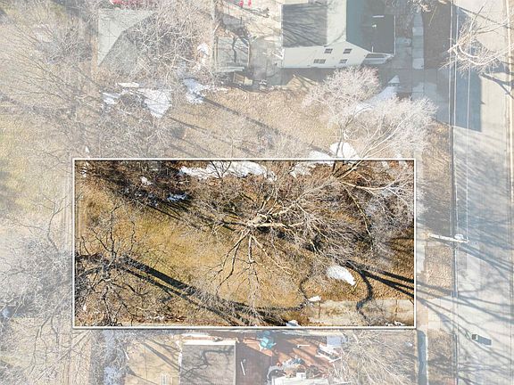 2nd image of Irving St