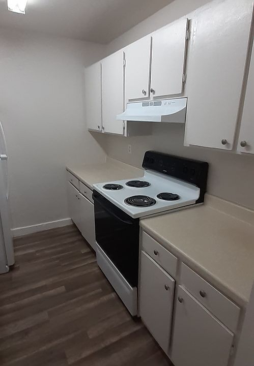 1st image of 4250 Loomis Ave APT B