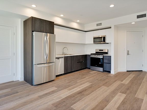 3rd image of 2465 Purdue Ave #301