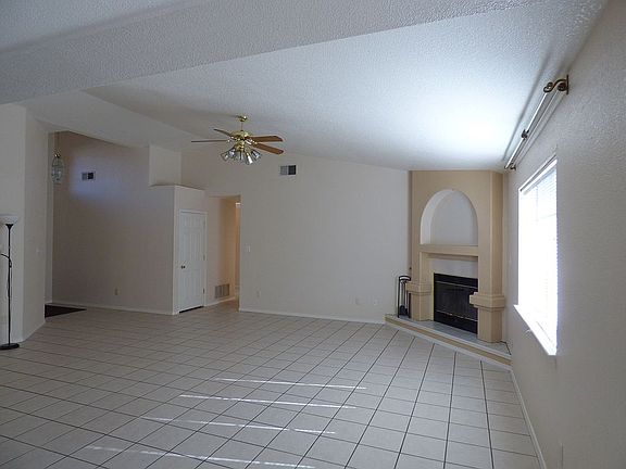 5th image of 215 Winchester Ct