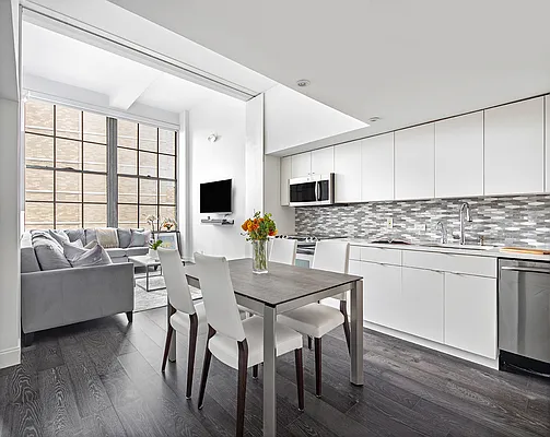 Sold by Compass | media 1